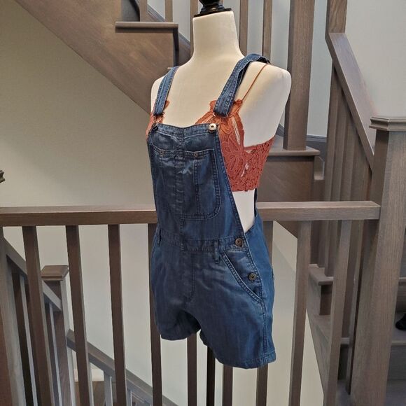 AZURE SKIES brand new, never worn denim romper - Picture 1 of 12